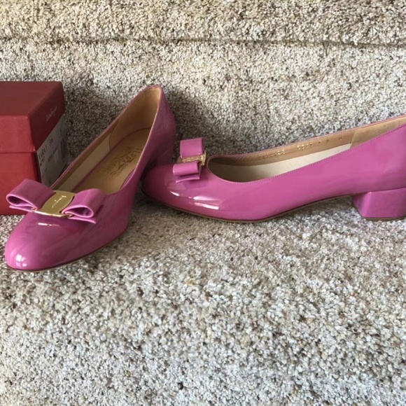 Salvatore Ferragamo Vara Low Heel Pumps - Picture 1 of 4